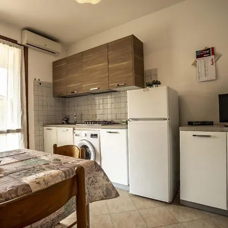 Ferienhaus In Mit Terrasse, Garten Und Grill Сasa de vacaciones Lido di Volano
