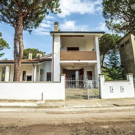 Ferienhaus In Mit Terrasse, Garten Und Grill Lido di Volano