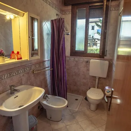 Ferienhaus In Mit Terrasse, Garten Und Grill Holiday home *