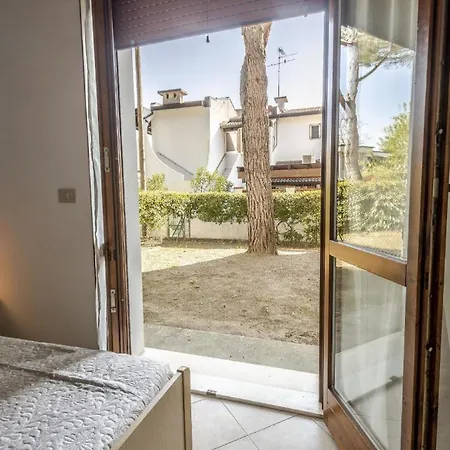 Ferienhaus In Mit Terrasse, Garten Und Grill Holiday home *